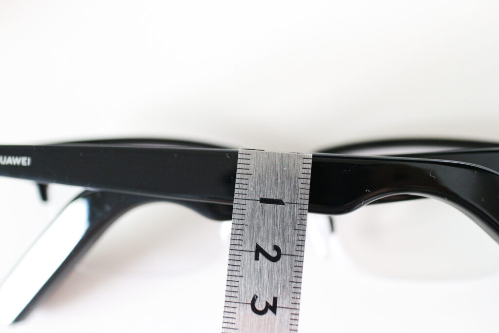 HUAWEi Eyewearのテンプル幅