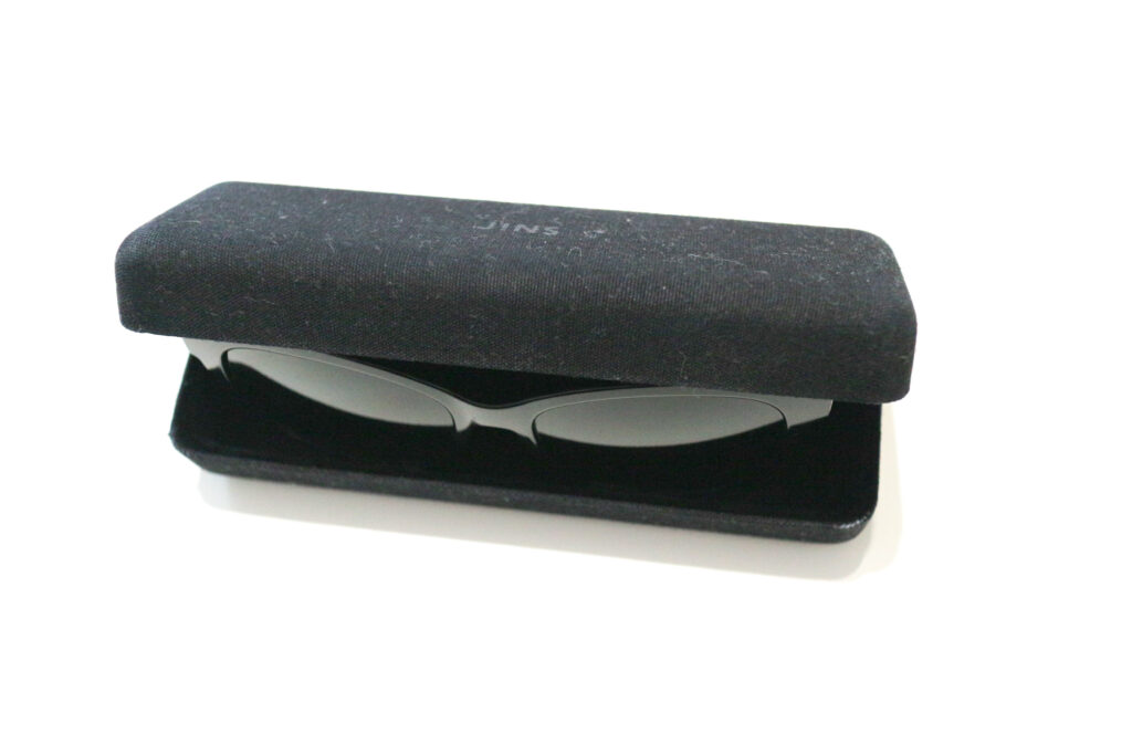 JINSのケースにおさまらないBose Frames Soprano