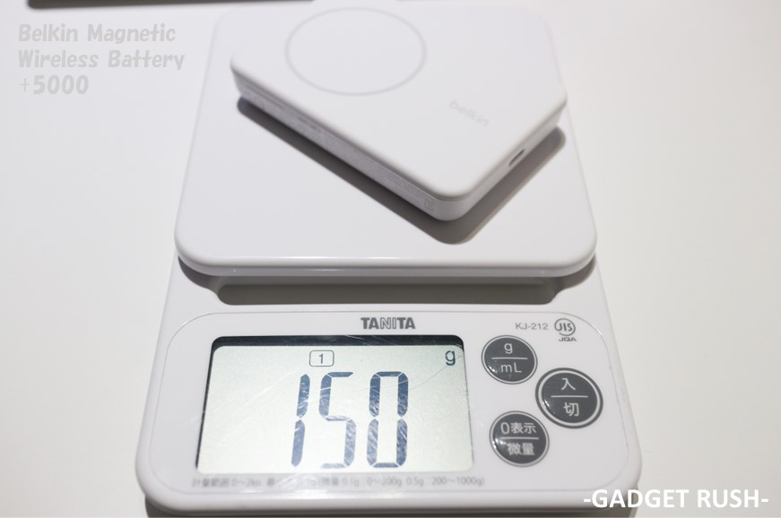 Belkin Magnetic Wireless Battery 5000 + Standの重さ