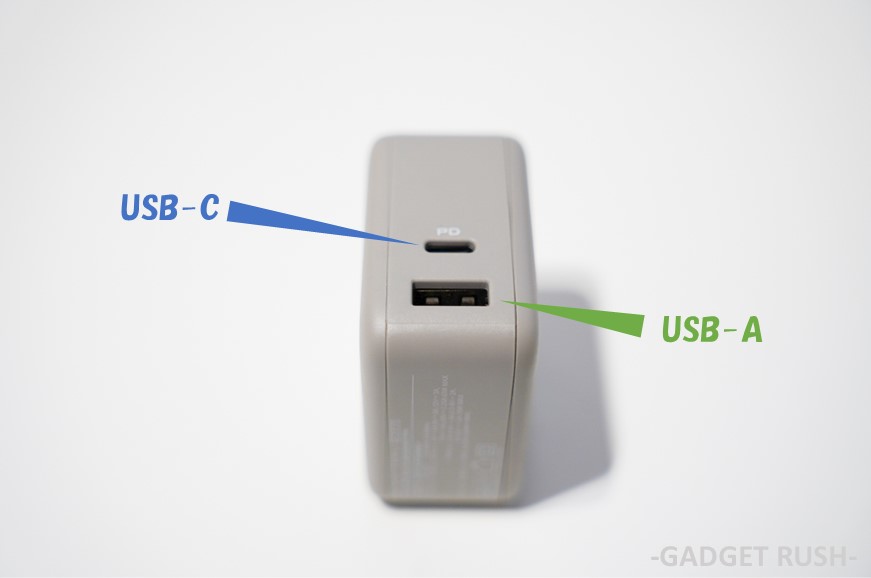 MOT-ACPD65WU1のポート(USB-CとUSB-A)
