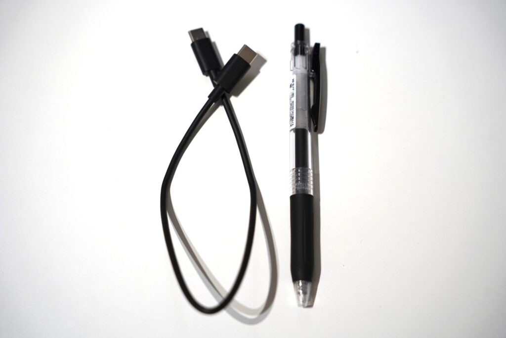 OpenFit 2+のUSB-Cケーブル