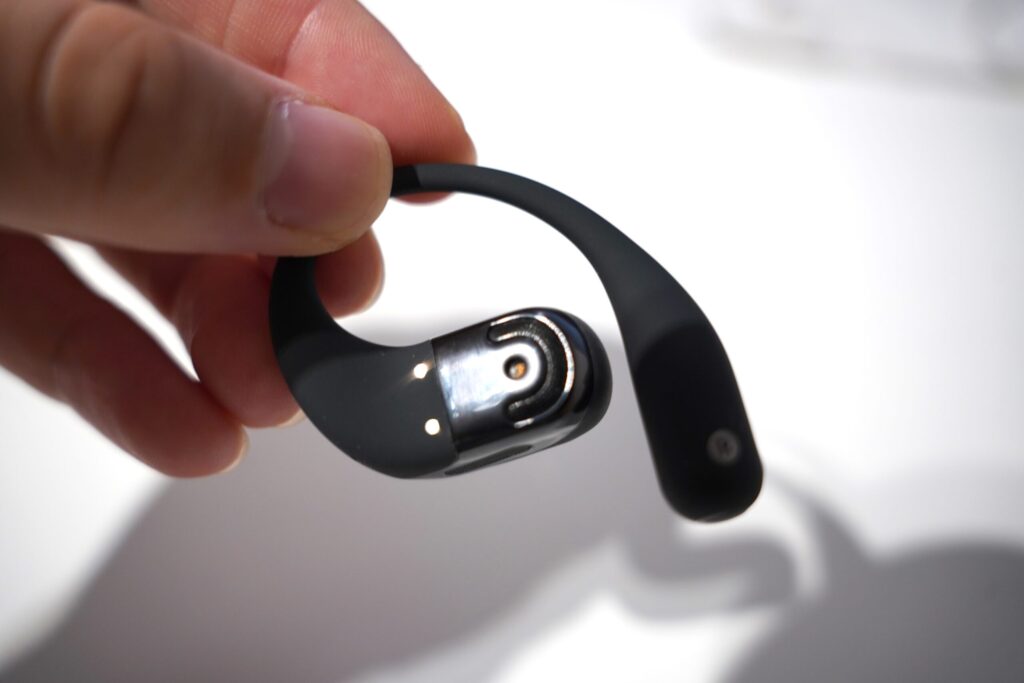 OpenFit 2+のスピーカー部分内面