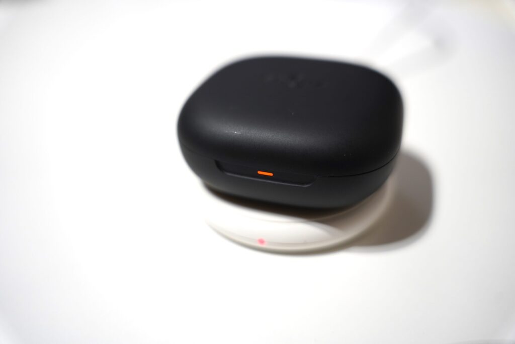 OpenFit 2+のワイヤレス充電